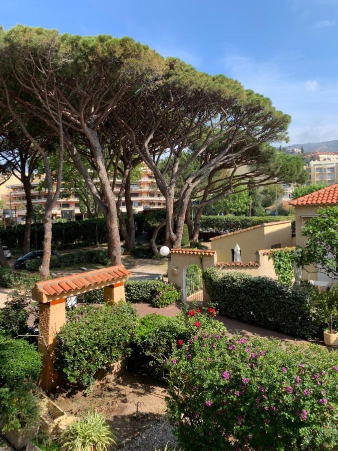 Hotel Beau Rivage Le Lavandou Zewnętrze zdjęcie