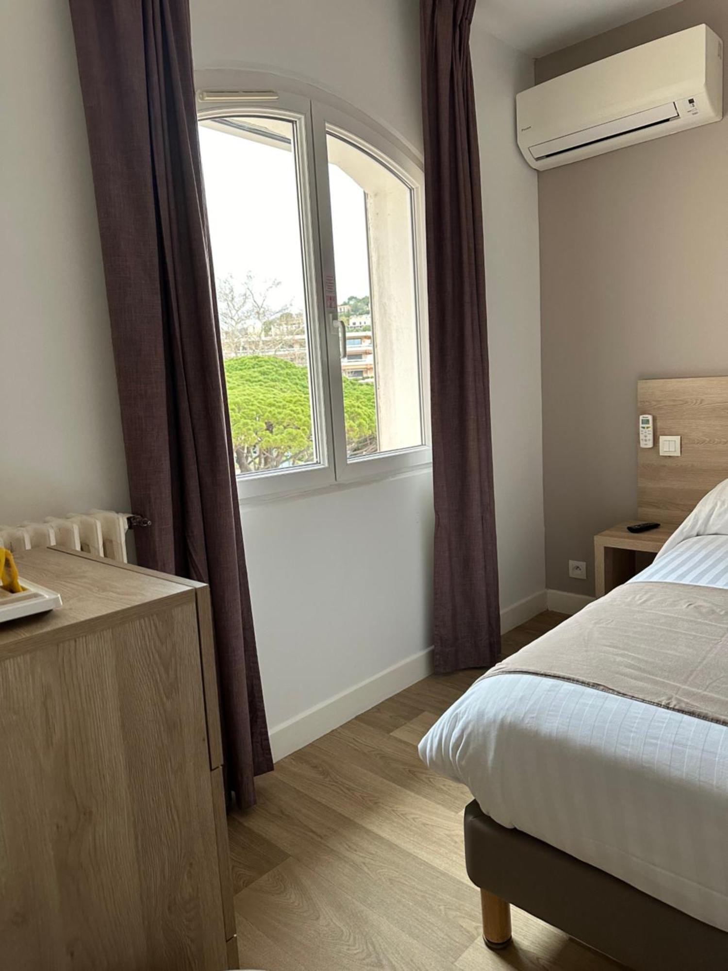Hotel Beau Rivage Le Lavandou Zewnętrze zdjęcie