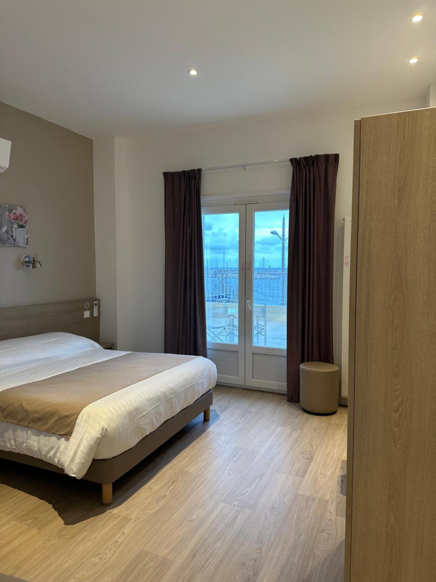 Hotel Beau Rivage Le Lavandou Zewnętrze zdjęcie