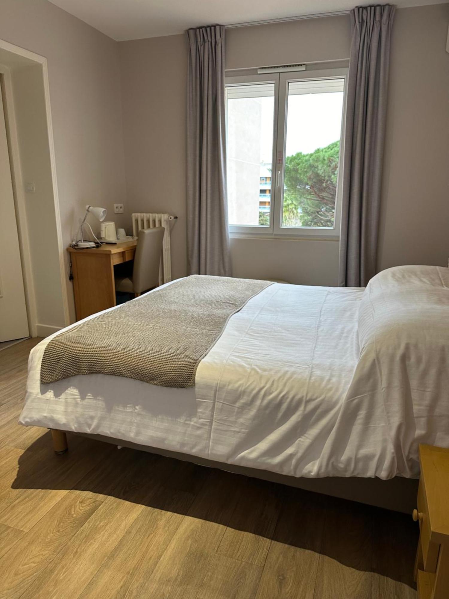 Hotel Beau Rivage Le Lavandou Zewnętrze zdjęcie