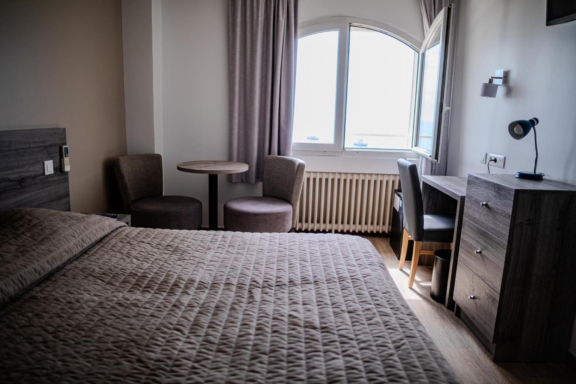 Hotel Beau Rivage Le Lavandou Zewnętrze zdjęcie