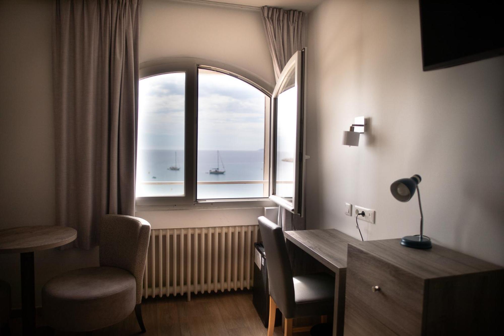 Hotel Beau Rivage Le Lavandou Zewnętrze zdjęcie