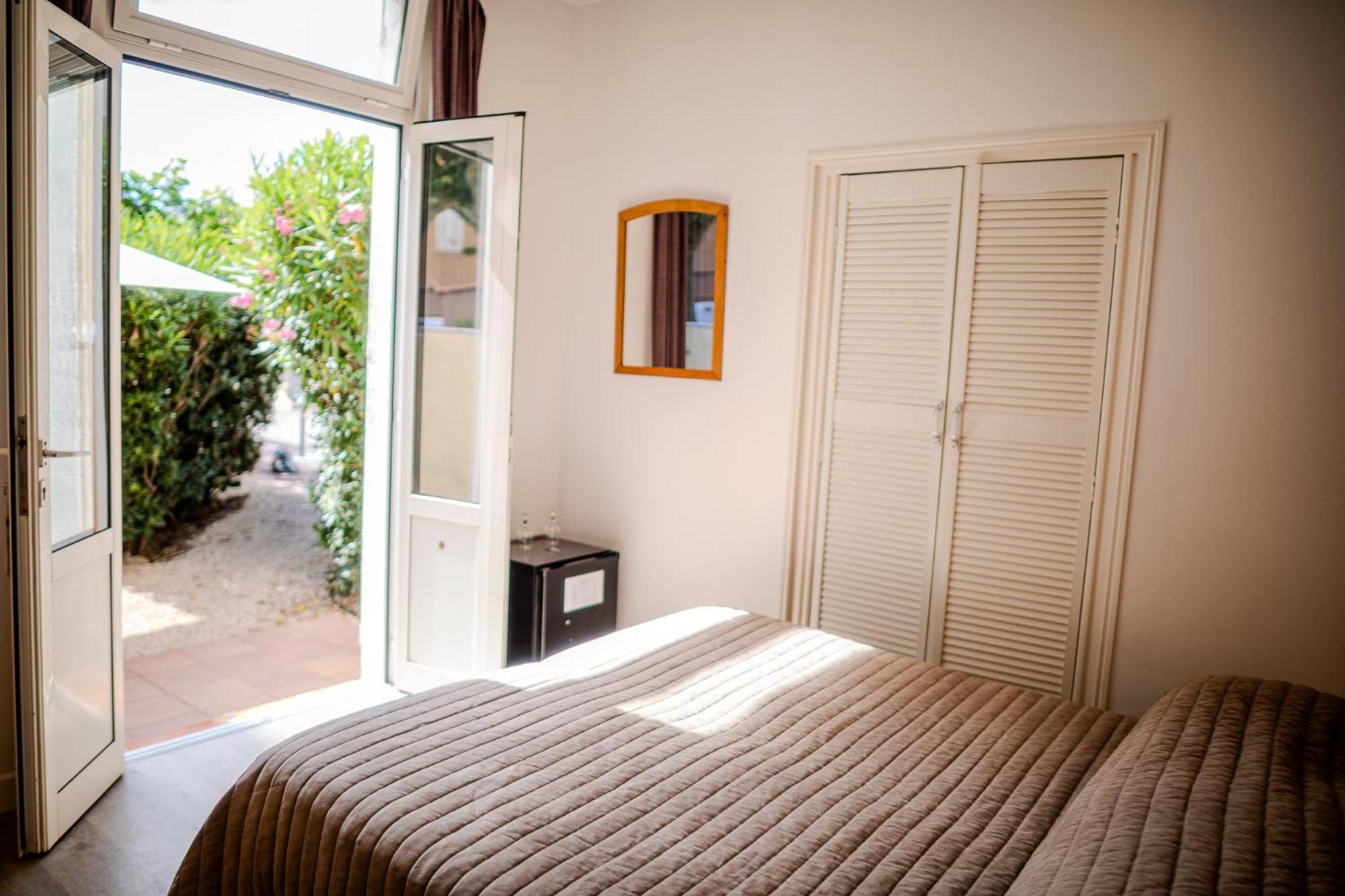 Hotel Beau Rivage Le Lavandou Zewnętrze zdjęcie